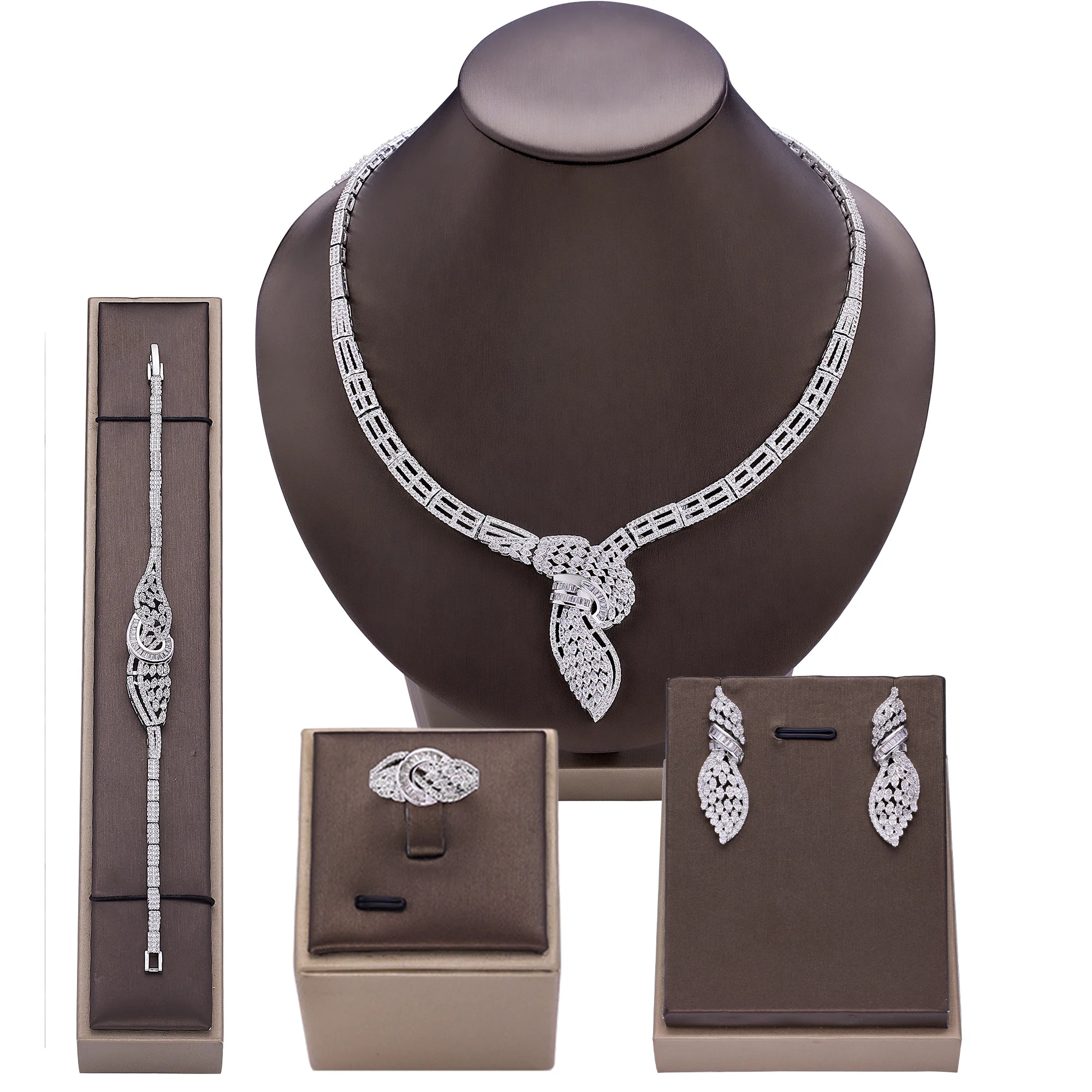 Luxury jewelry set of 4 pieces for women in white