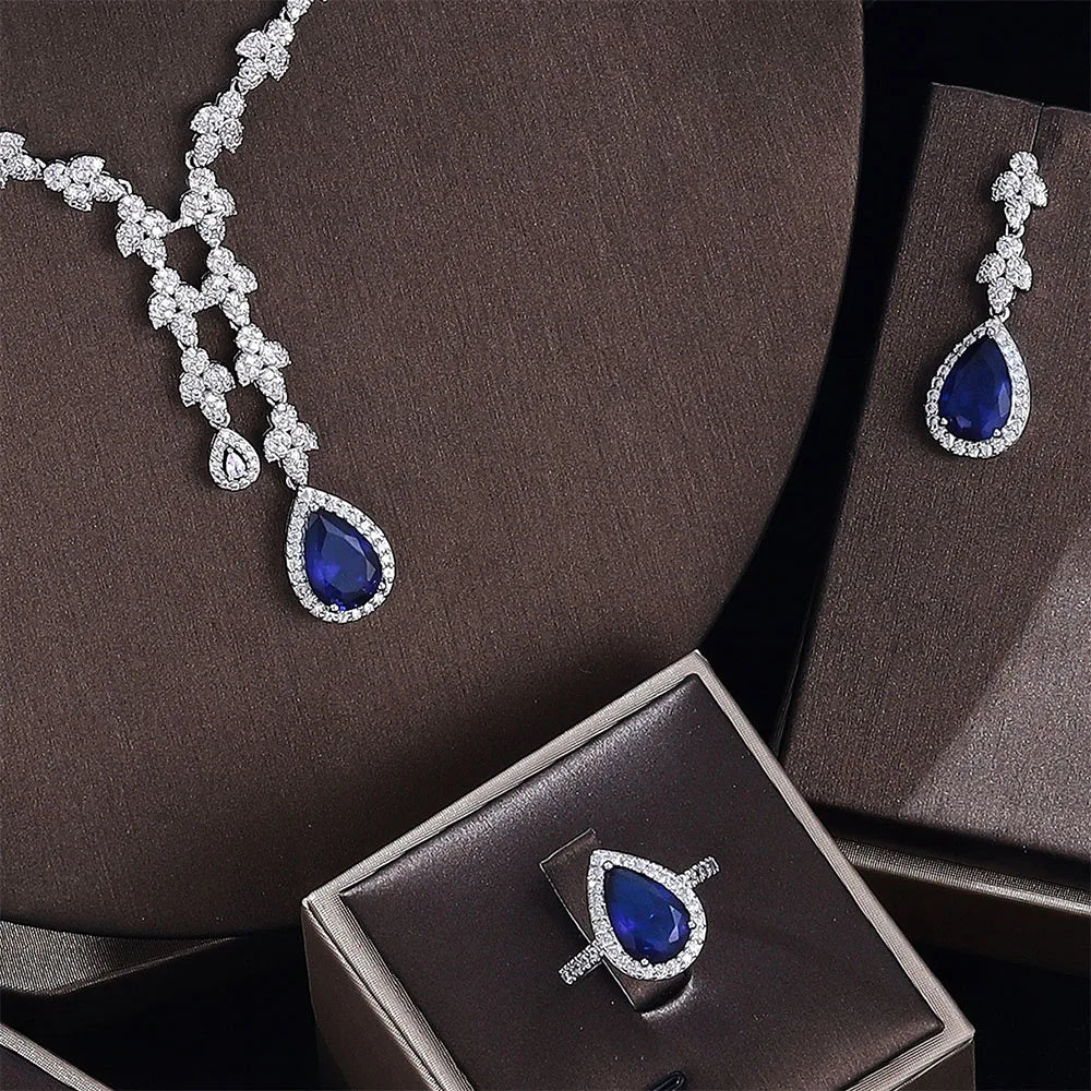 New look high quality jewelry set that is light on the neck