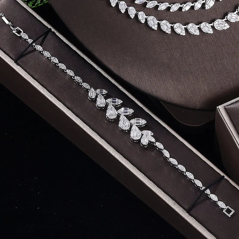 Gorgeous 4 piece wedding jewelry set