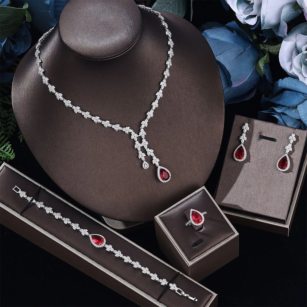 New look high quality jewelry set that is light on the neck