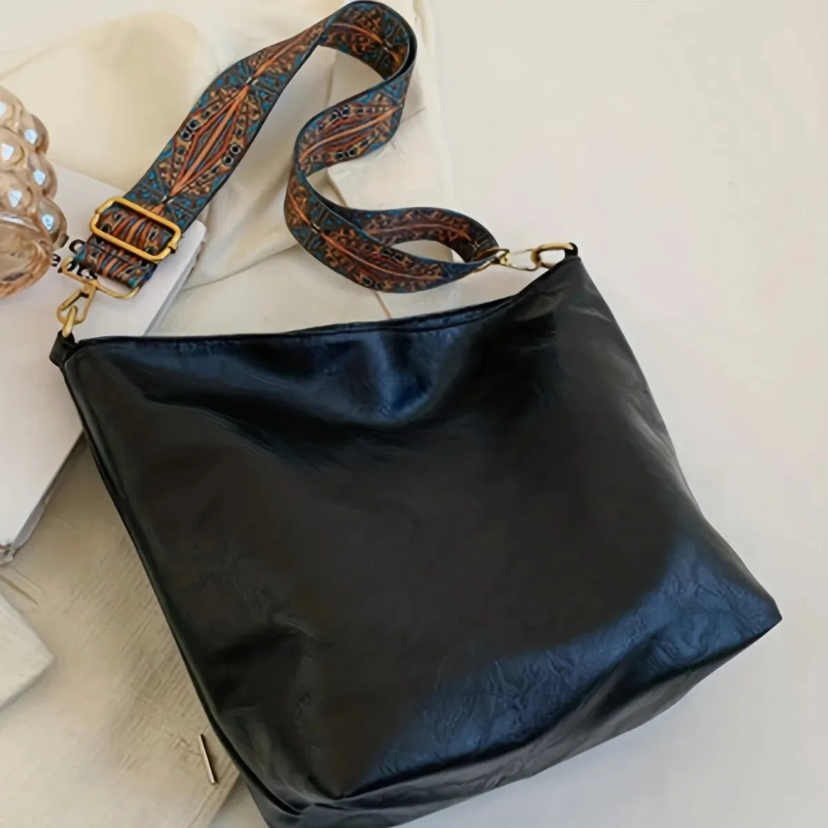 Retro Solid Color PU Large Capacity Shoulder Bag