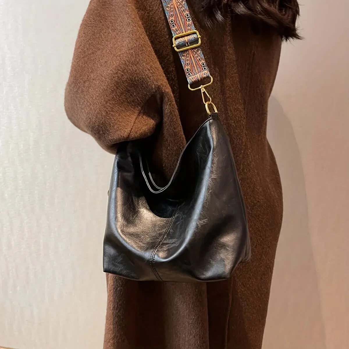 Retro Solid Color PU Large Capacity Shoulder Bag