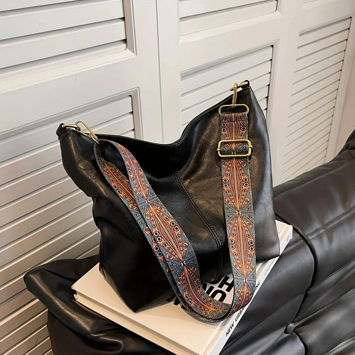 Retro Solid Color PU Large Capacity Shoulder Bag
