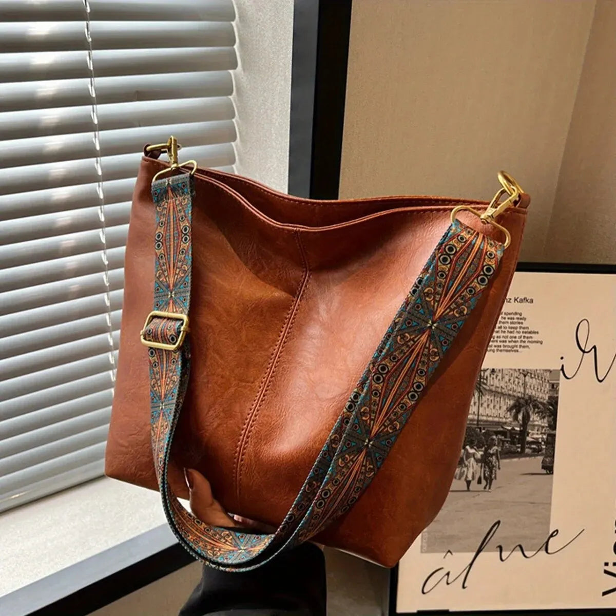 Retro Solid Color PU Large Capacity Shoulder Bag